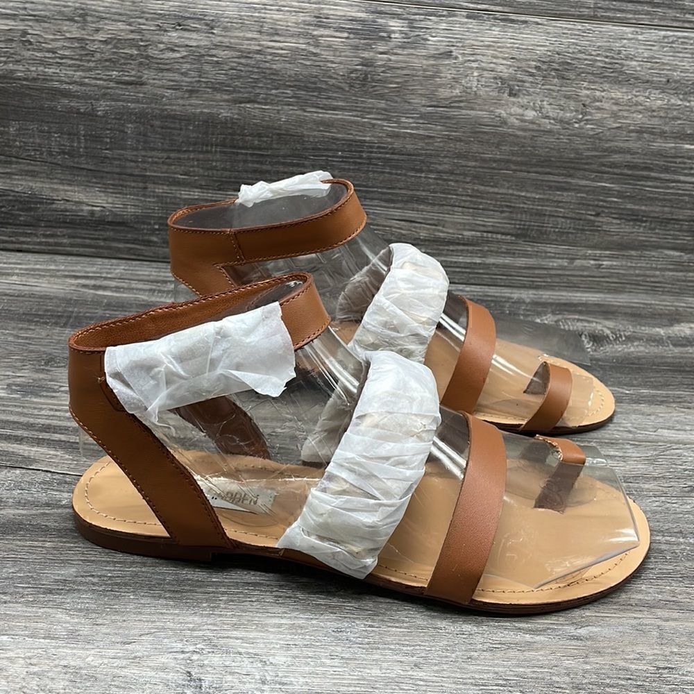 Womens Steve Madden Curlyy Toe Loop Studded Flat Sandals - Cognac - Picture 9 of 12